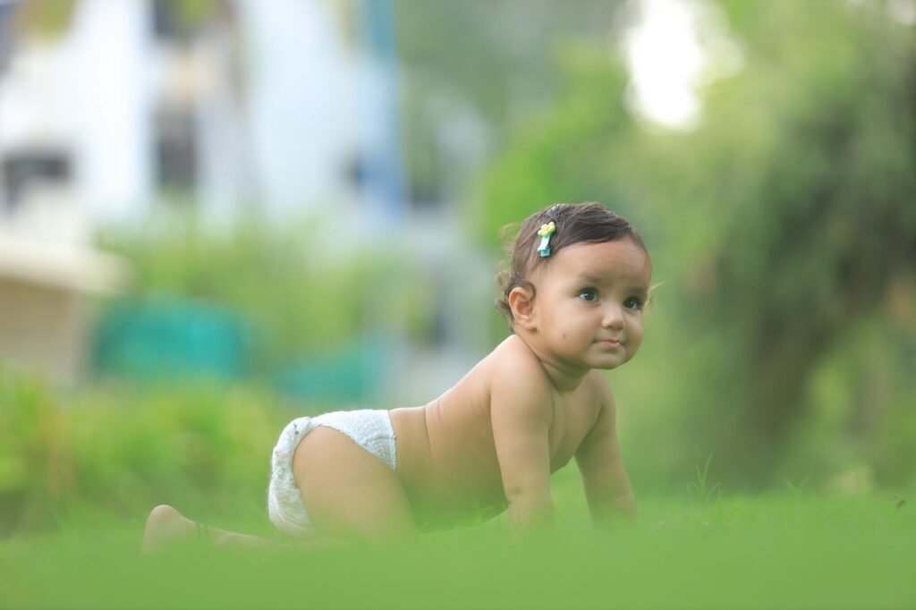 when do babies start crawling