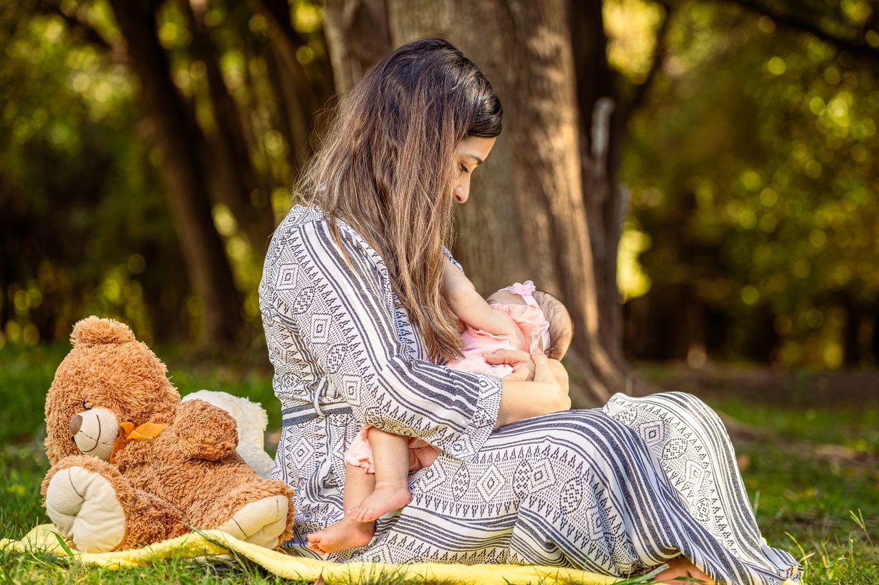 best breastfeeding positions for New Moms