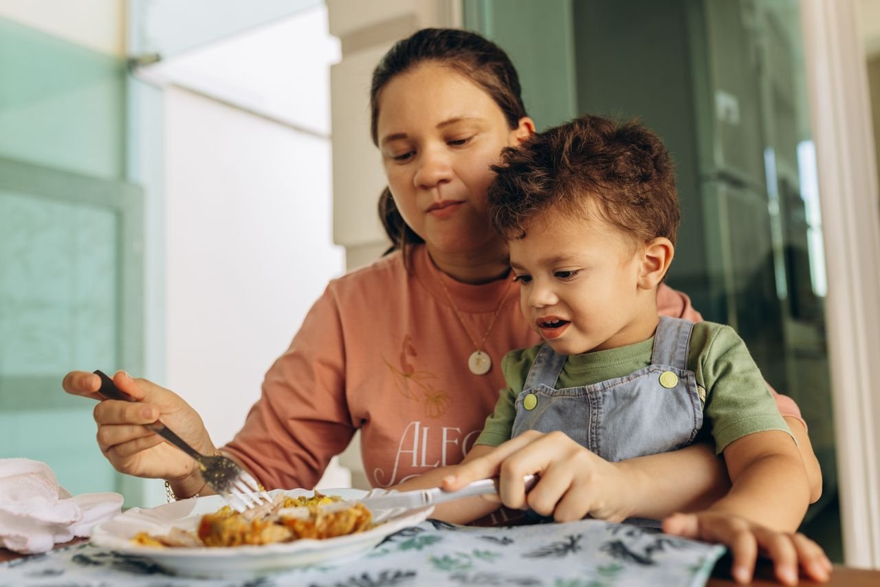 Easy Toddler Meal Ideas for Breakfast, Lunch & Dinner